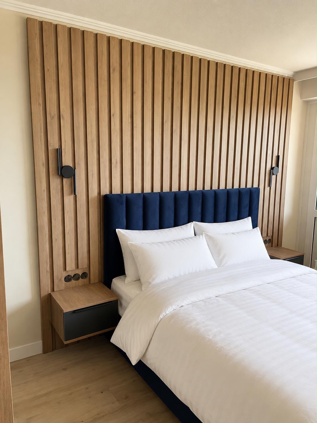 Illustration für ein Deluxe Doppelzimmer im Obergeschoss mit Balkon